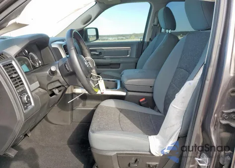 2019 Ram 1500 Classic Slt z USA, uszkodzony, nr VIN 1C6RR7LT6KS620863